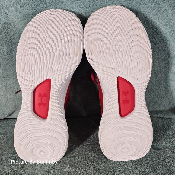 Under Armour Curry Flow 8, specifically in a red and white colorway - Picture 8 of 11